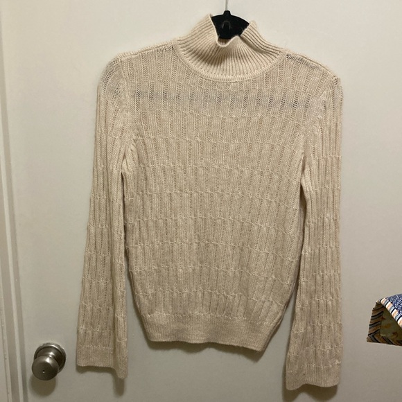 Lisa Rinna size XXS light turtleneck sweater - Picture 1 of 3